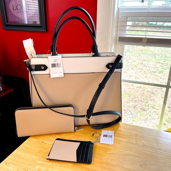 Kate Spade Staci - Lg Satchel, Lg Continental Wallet ,and Med L-Zip Card Holder - Picture 2 of 11